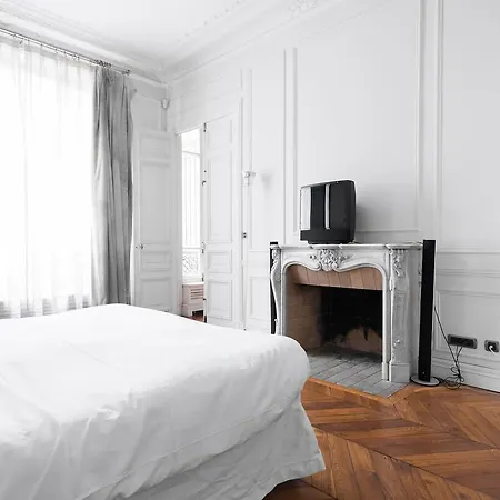 Luxury Design Champs Elysees Flat * Parigi
